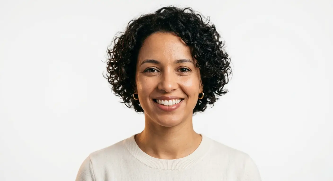 Patiente souriante au Cabinet dentaire majorelle dr sahnoun salma, Marrakech